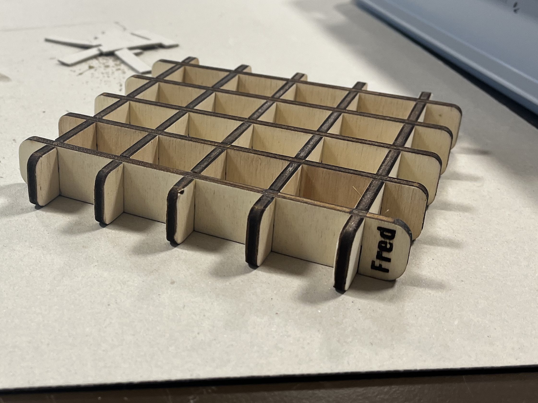 PROJET – DESSOUS DE PLAT DE NELSON