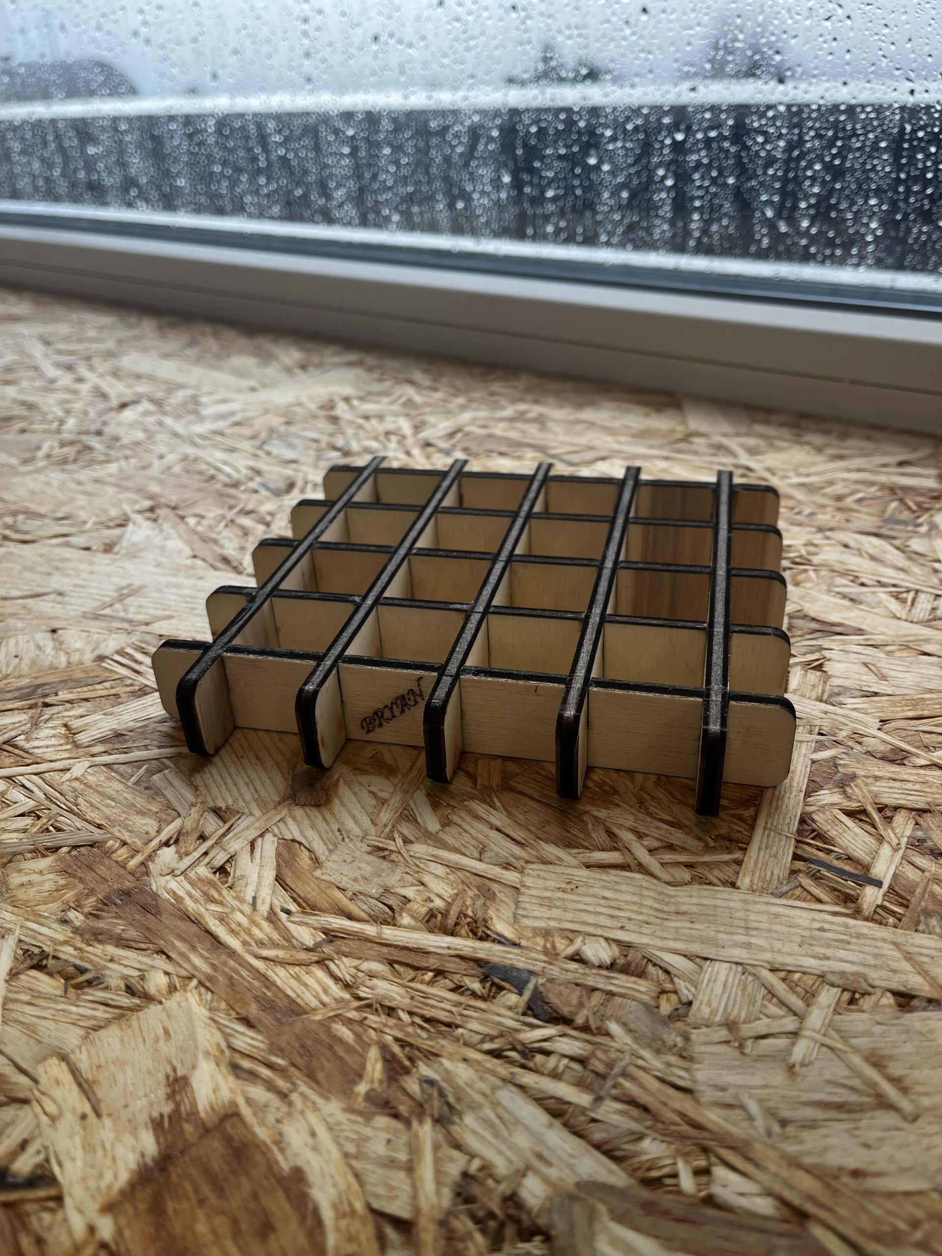 PROJET – DESSOUS DE PLAT DE BRYAN